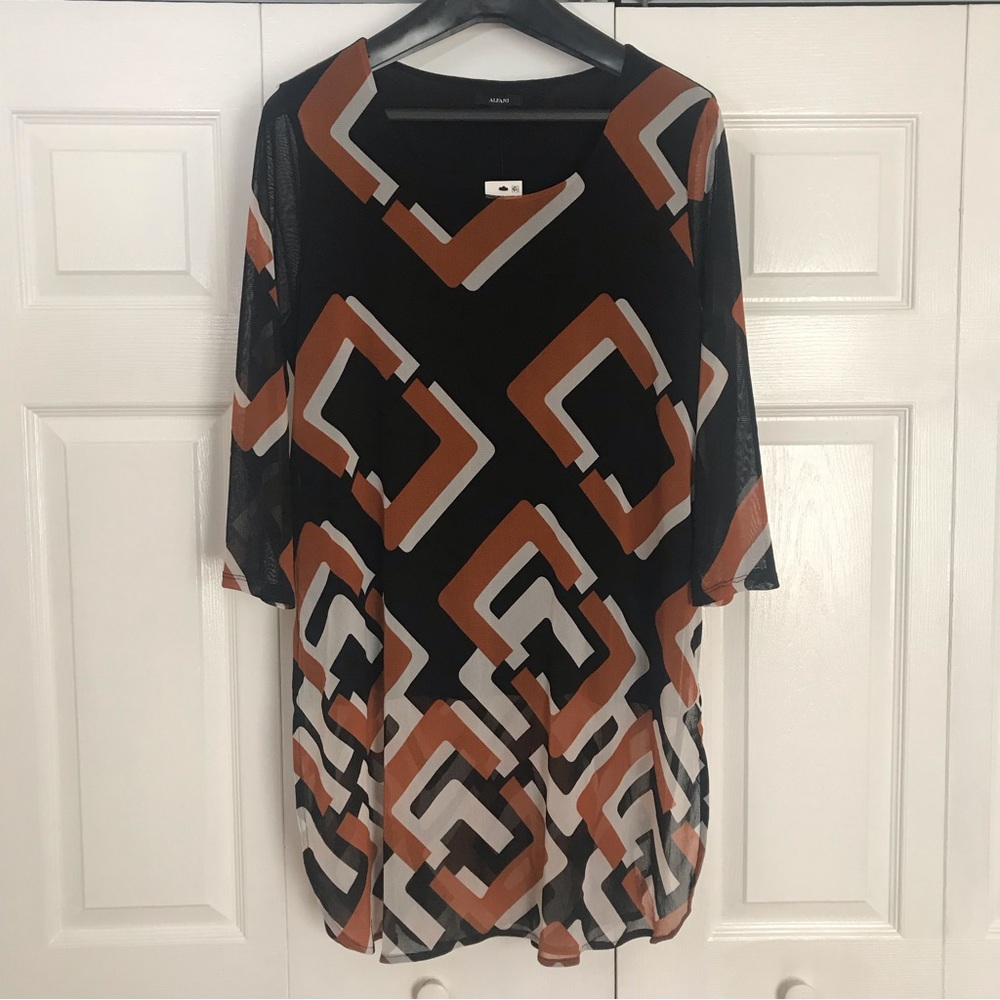 NWT Alfani long-sleeved tunic/ XL/ Multi-colored/ sheer w/ lining/ minor flaw